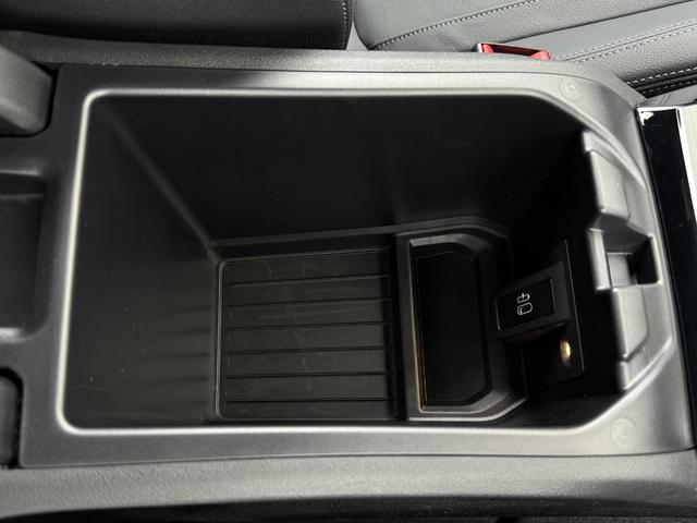 Ｘ３ ｘＤｒｉｖｅ　２０ｄ　Ｍスポーツ　全国２年保証付　ヴァーネスカレザーブラック　ハーマン音響　ハンドルヒータ　１９インチＡＷ　ＡＣＣ　ハンズオフアシスト　全周囲カメラ　ヘッドアップディスプレイ　地デジＴＶナビ　　ＡｐｐｌｅＣａｒＰｌａｙ（41枚目）