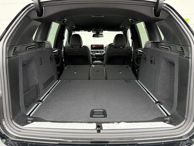 Ｘ３ ｘＤｒｉｖｅ　２０ｄ　Ｍスポーツ　全国２年保証付　ヴァーネスカレザーブラック　ハーマン音響　ハンドルヒータ　１９インチＡＷ　ＡＣＣ　ハンズオフアシスト　全周囲カメラ　ヘッドアップディスプレイ　地デジＴＶナビ　　ＡｐｐｌｅＣａｒＰｌａｙ（47枚目）
