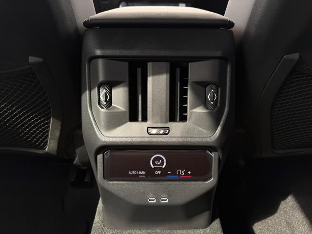 Ｘ３ ２０ｄ　ｘＤｒｉｖｅ　Ｍスポーツ　令和１０年５月保証付　Ｍアルカンタラ／ヴェガンザ・コンビネーション　ブラック　オプション２０ＡＷ　ＡｐｐｌｅＣａｒＰｌａｙ　ヘッドアップディスプレイ　アンビエントライト　アクティブクルーズコントロール（14枚目）
