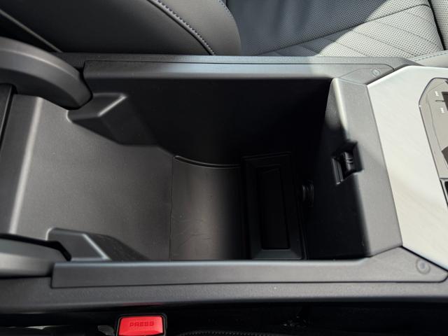 Ｘ３ ２０ｄ　ｘＤｒｉｖｅ　Ｍスポーツ　令和１０年５月保証付　Ｍアルカンタラ／ヴェガンザ・コンビネーション　ブラック　オプション２０ＡＷ　ＡｐｐｌｅＣａｒＰｌａｙ　ヘッドアップディスプレイ　アンビエントライト　アクティブクルーズコントロール（40枚目）