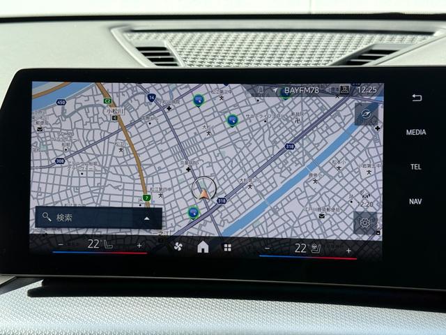 ｉＸ２ ｘＤｒｉｖｅ　３０　Ｍスポーツ　ハイラインパッケージ　令和９年１２月保証付　ヴァーネスカ・レザー　オイスター　パノラマガラスルーフ　オプション２０ＡＷ　ｈａｒｍａｎ／ｋａｒｄｏｎ　ＡｐｐｌｅＣａｒＰｌａｙ　ヘッドアップディスプレイ　アンビエントライト（28枚目）