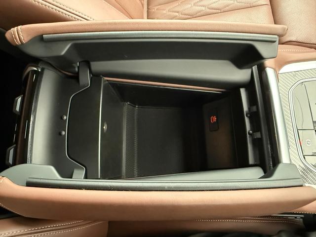 X6 xDrive 35d Mスポーツ 令和10年2月保証付 BMW Individual エクステンド・レザー・メリノ コーヒー・ブラウン オプション22AW カーボントリム harman/kardon 前席シートベンチレーション(43枚目)