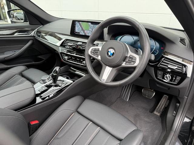 5シリーズ 530i Mスポーツ サンルーフ ダコタレザーブラックシート 19インチAW アクティブクルーズコントロール 全周囲カメラ 地デジTVナビ 前後シートヒータ 電動トランク LEDヘッドライト アンビエント 全国1年保証付(7枚目)