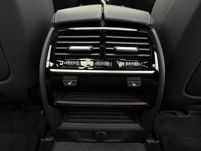 5シリーズ 530i Mスポーツ サンルーフ ダコタレザーブラックシート 19インチAW アクティブクルーズコントロール 全周囲カメラ 地デジTVナビ 前後シートヒータ 電動トランク LEDヘッドライト アンビエント 全国1年保証付(16枚目)