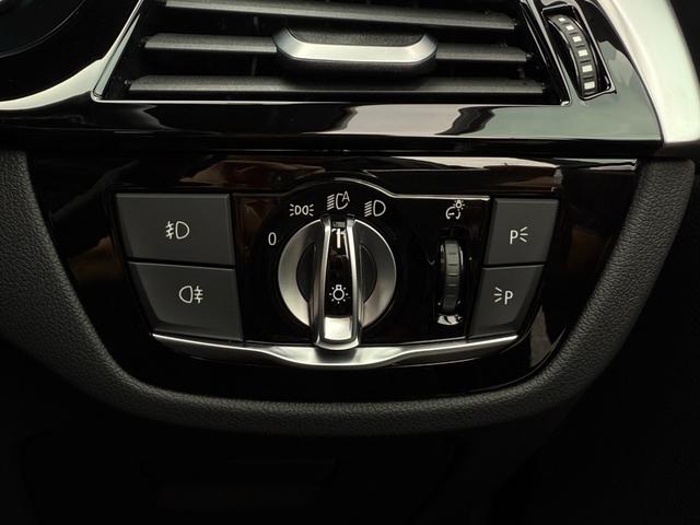 5シリーズ 530i Mスポーツ サンルーフ ダコタレザーブラックシート 19インチAW アクティブクルーズコントロール 全周囲カメラ 地デジTVナビ 前後シートヒータ 電動トランク LEDヘッドライト アンビエント 全国1年保証付(26枚目)