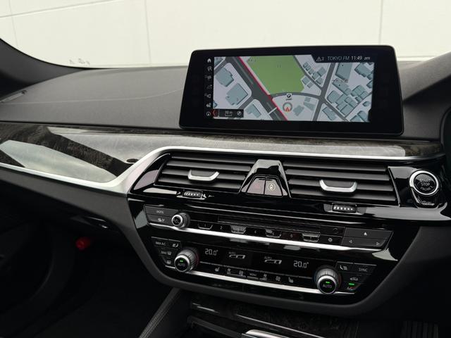 5シリーズ 530i Mスポーツ サンルーフ ダコタレザーブラックシート 19インチAW アクティブクルーズコントロール 全周囲カメラ 地デジTVナビ 前後シートヒータ 電動トランク LEDヘッドライト アンビエント 全国1年保証付(27枚目)