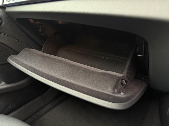 5シリーズ 530i Mスポーツ サンルーフ ダコタレザーブラックシート 19インチAW アクティブクルーズコントロール 全周囲カメラ 地デジTVナビ 前後シートヒータ 電動トランク LEDヘッドライト アンビエント 全国1年保証付(39枚目)