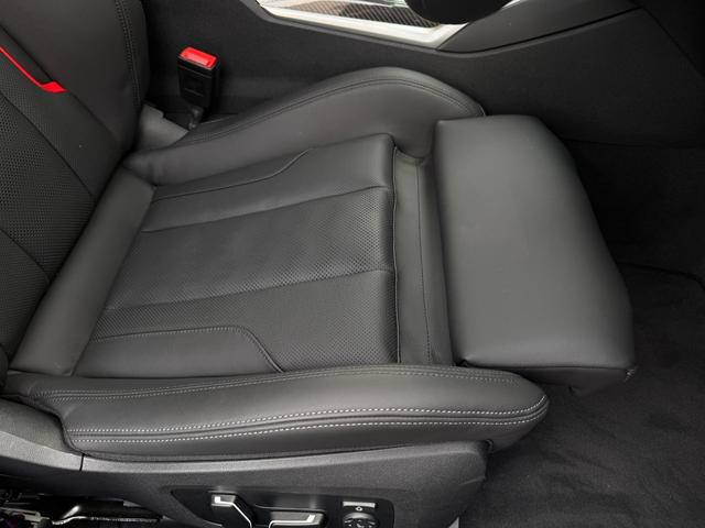 M3 M3 MTファイナル・エディション 全国2年保証付150台限定車ブラック&レッドレザーシート 19/20AW レッドMキャリパー カーボントリム 可変バルブ AppleCarPlay ヘッドアップディスプレイ 電動トランク 360カメラ(9枚目)