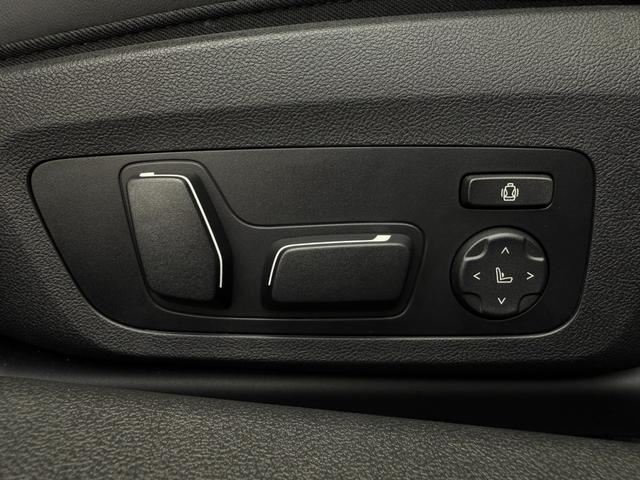 M3 M3 MTファイナル・エディション 全国2年保証付150台限定車ブラック&レッドレザーシート 19/20AW レッドMキャリパー カーボントリム 可変バルブ AppleCarPlay ヘッドアップディスプレイ 電動トランク 360カメラ(10枚目)