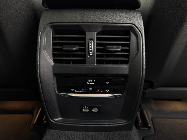 M3 M3 MTファイナル・エディション 全国2年保証付150台限定車ブラック&レッドレザーシート 19/20AW レッドMキャリパー カーボントリム 可変バルブ AppleCarPlay ヘッドアップディスプレイ 電動トランク 360カメラ(13枚目)