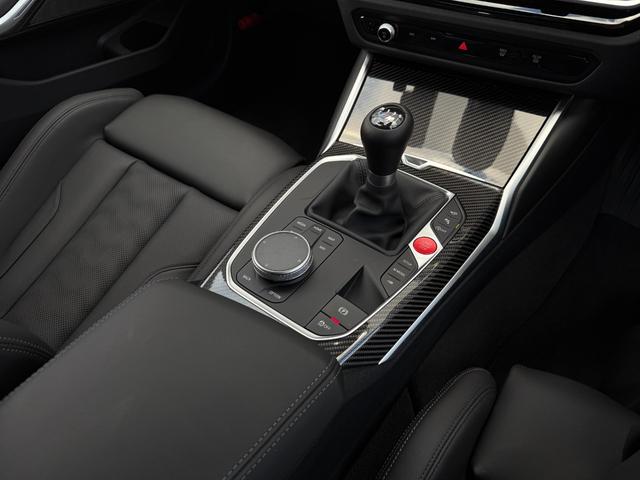 M3 M3 MTファイナル・エディション 全国2年保証付150台限定車ブラック&レッドレザーシート 19/20AW レッドMキャリパー カーボントリム 可変バルブ AppleCarPlay ヘッドアップディスプレイ 電動トランク 360カメラ(38枚目)