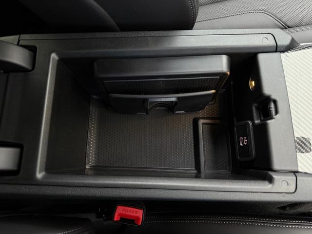 M3 M3 MTファイナル・エディション 全国2年保証付150台限定車ブラック&レッドレザーシート 19/20AW レッドMキャリパー カーボントリム 可変バルブ AppleCarPlay ヘッドアップディスプレイ 電動トランク 360カメラ(40枚目)