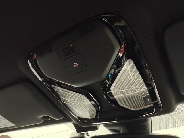 M3 M3 MTファイナル・エディション 全国2年保証付150台限定車ブラック&レッドレザーシート 19/20AW レッドMキャリパー カーボントリム 可変バルブ AppleCarPlay ヘッドアップディスプレイ 電動トランク 360カメラ(43枚目)