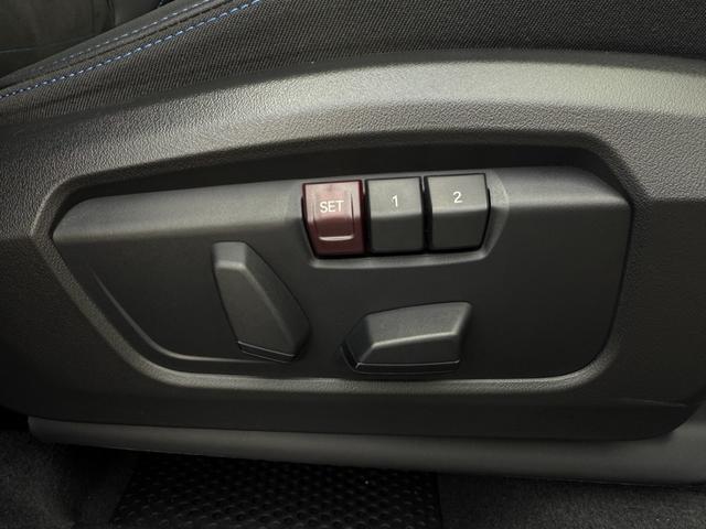 X1 sDrive 18i Mスポーツ 令和10年5月保証付  M アルカンタラ/ヴェガンザ・コンビネーション ブラック 18AW AppleCarPlay ヘッドアップディスプレイ アンビエントライト テクノロジーパッケージ ACC(9枚目)