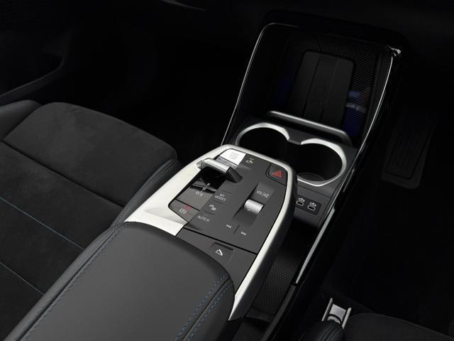 X1 sDrive 18i Mスポーツ 令和10年5月保証付  M アルカンタラ/ヴェガンザ・コンビネーション ブラック 18AW AppleCarPlay ヘッドアップディスプレイ アンビエントライト テクノロジーパッケージ ACC(37枚目)