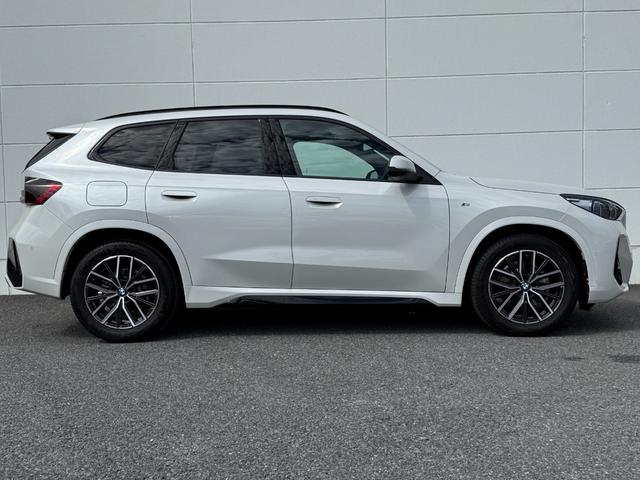 X1 sDrive 18i Mスポーツ 令和10年5月保証付  M アルカンタラ/ヴェガンザ・コンビネーション ブラック 18AW AppleCarPlay ヘッドアップディスプレイ アンビエントライト テクノロジーパッケージ ACC(52枚目)