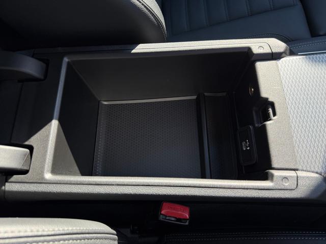 i4 eDrive 40 Mスポーツ 全国2年保証付   ヴァーネスカ・レザーシート ブラック 18AW ハイラインパッケージ  コンフォートパッケージ 全周囲カメラ AppleCarPlay ヘッドアップディスプレイ アンビエントライト(40枚目)