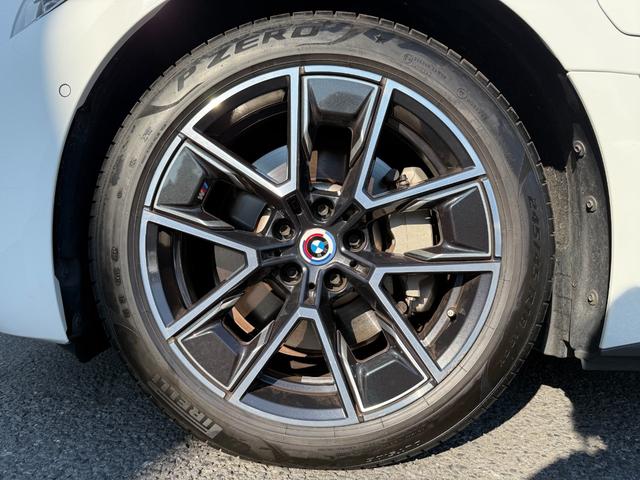 i4 eDrive 40 Mスポーツ 全国2年保証付   ヴァーネスカ・レザーシート ブラック 18AW ハイラインパッケージ  コンフォートパッケージ 全周囲カメラ AppleCarPlay ヘッドアップディスプレイ アンビエントライト(48枚目)