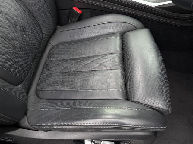 Ｘ７ ｘＤｒｉｖｅ　３５ｄ　Ｍスポーツ　全国２年保証付　タイヤ４本交換　ブラックレザー　パノラマサンルーフ　リアエンタテイメント　ウェルネスＰＫＧ　保冷保温カップホルダー　２１インチＡＷ　６人乗り　ＨａｒｍａｎＫａｒｄｏｎ音響（10枚目）