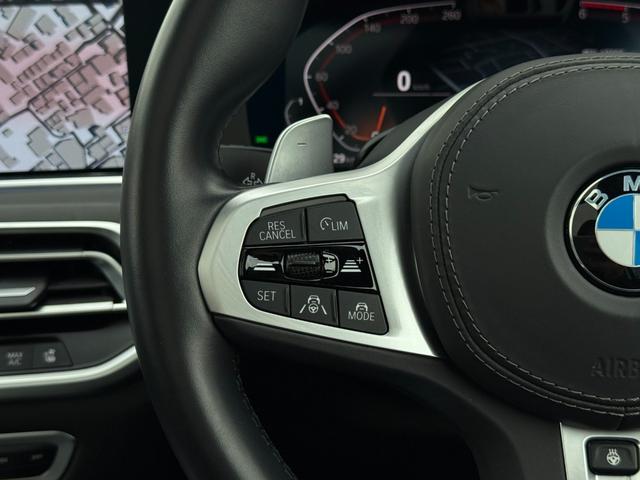 Ｘ７ ｘＤｒｉｖｅ　３５ｄ　Ｍスポーツ　全国２年保証付　タイヤ４本交換　ブラックレザー　パノラマサンルーフ　リアエンタテイメント　ウェルネスＰＫＧ　保冷保温カップホルダー　２１インチＡＷ　６人乗り　ＨａｒｍａｎＫａｒｄｏｎ音響（28枚目）