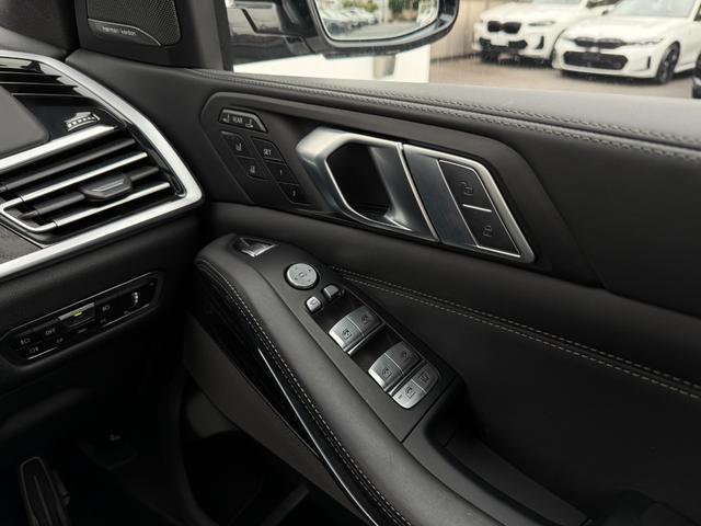 Ｘ７ ｘＤｒｉｖｅ　３５ｄ　Ｍスポーツ　全国２年保証付　タイヤ４本交換　ブラックレザー　パノラマサンルーフ　リアエンタテイメント　ウェルネスＰＫＧ　保冷保温カップホルダー　２１インチＡＷ　６人乗り　ＨａｒｍａｎＫａｒｄｏｎ音響（33枚目）