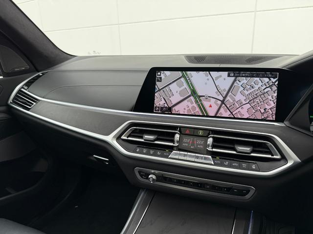 Ｘ７ ｘＤｒｉｖｅ　３５ｄ　Ｍスポーツ　全国２年保証付　タイヤ４本交換　ブラックレザー　パノラマサンルーフ　リアエンタテイメント　ウェルネスＰＫＧ　保冷保温カップホルダー　２１インチＡＷ　６人乗り　ＨａｒｍａｎＫａｒｄｏｎ音響（38枚目）