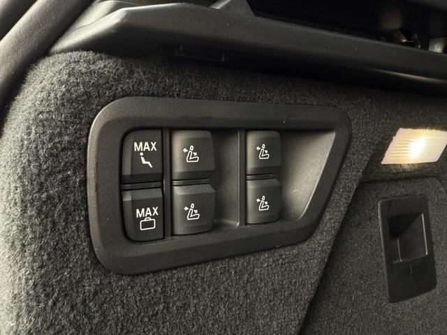 Ｘ７ ｘＤｒｉｖｅ　３５ｄ　Ｍスポーツ　全国２年保証付　タイヤ４本交換　ブラックレザー　パノラマサンルーフ　リアエンタテイメント　ウェルネスＰＫＧ　保冷保温カップホルダー　２１インチＡＷ　６人乗り　ＨａｒｍａｎＫａｒｄｏｎ音響（58枚目）