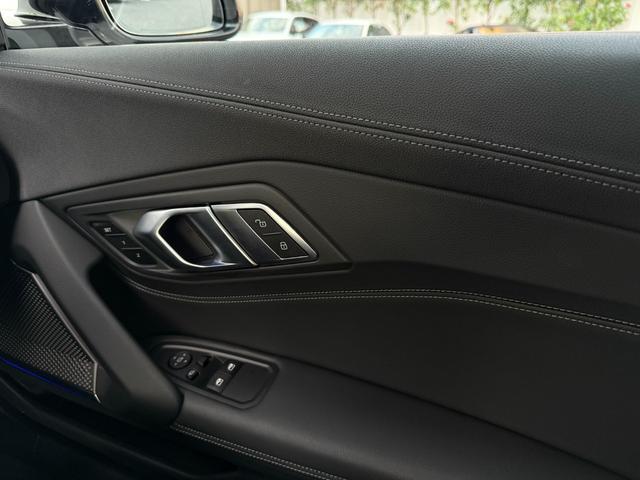 Ｚ４ ｓＤｒｉｖｅ２０ｉ　Ｍスポーツ　全国２年保証付　　ヴァーネスカ・レザー　ブラック　１８ＡＷ　セレクトパッケージ　ｈａｒｍａｎ／ｋａｒｄｏｎ　ステアリングヒーター　フルセグＡｐｐｌｅＣａｒＰｌａｙ　ヘッドアップディスプレイ　Ｓヒーター（17枚目）