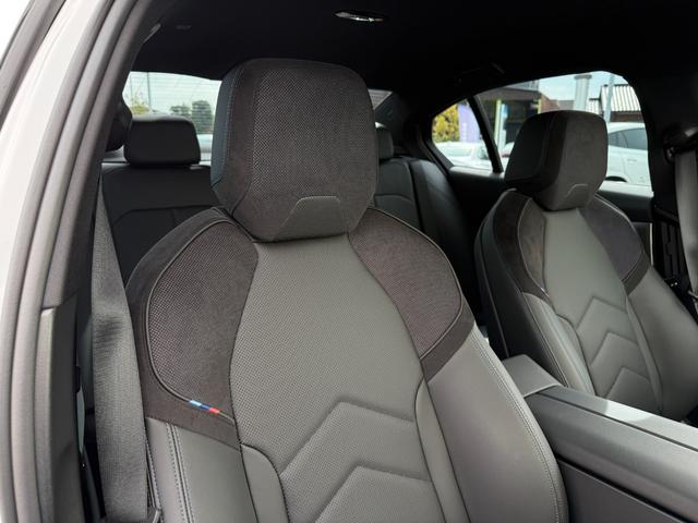 ５シリーズ ５２３ｄ　ｘＤｒｉｖｅ　Ｍスポーツ　全国２年保証付　Ｍ　アルカンタラヴェガンザ・コンビネーション　ブラック　１９ＡＷ　コンフォートドライビングＰＫＧアダプティブサスペンション　後輪操舵　ＡｐｐｌｅＣａｒＰｌａｙ　ヘッドアップディスプレイ（7枚目）