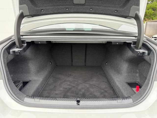 ５シリーズ ５２３ｄ　ｘＤｒｉｖｅ　Ｍスポーツ　全国２年保証付　Ｍ　アルカンタラヴェガンザ・コンビネーション　ブラック　１９ＡＷ　コンフォートドライビングＰＫＧアダプティブサスペンション　後輪操舵　ＡｐｐｌｅＣａｒＰｌａｙ　ヘッドアップディスプレイ（46枚目）