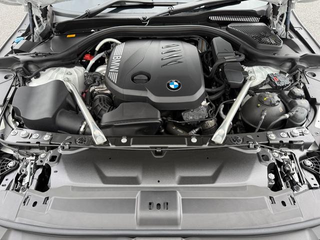 ５シリーズ ５２３ｄ　ｘＤｒｉｖｅ　Ｍスポーツ　全国２年保証付　Ｍ　アルカンタラヴェガンザ・コンビネーション　ブラック　１９ＡＷ　コンフォートドライビングＰＫＧアダプティブサスペンション　後輪操舵　ＡｐｐｌｅＣａｒＰｌａｙ　ヘッドアップディスプレイ（52枚目）