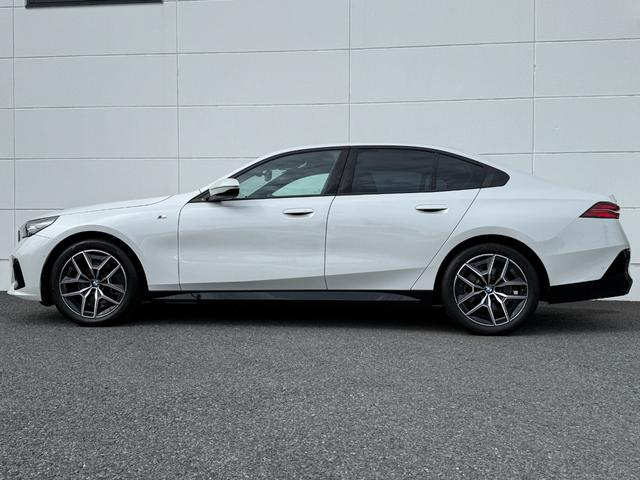 ５シリーズ ５２３ｄ　ｘＤｒｉｖｅ　Ｍスポーツ　全国２年保証付　Ｍ　アルカンタラヴェガンザ・コンビネーション　ブラック　１９ＡＷ　コンフォートドライビングＰＫＧアダプティブサスペンション　後輪操舵　ＡｐｐｌｅＣａｒＰｌａｙ　ヘッドアップディスプレイ（59枚目）