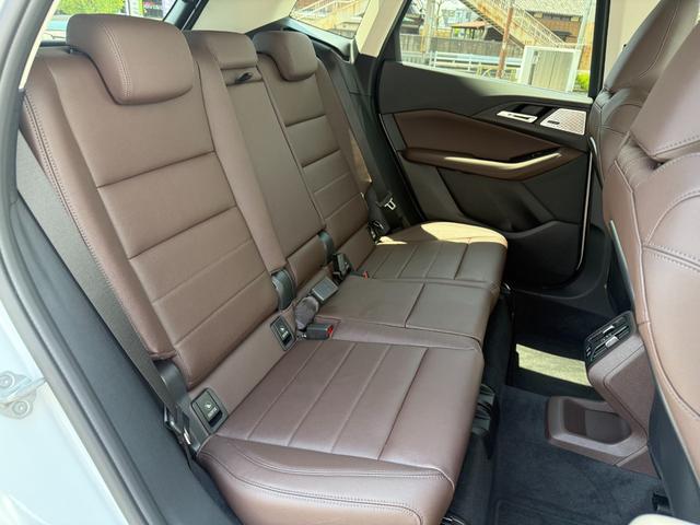 2シリーズ 218dアクティブツアラーエクスクルシブハイラインP 令和10年2月保証付 ヴァーネスカレザー モカ 17AW ハイラインパッケージ テクノロジーパッケージ harman/kardon ヘッドアップディスプレイ 全周囲カメラ AppleCarPlay(11枚目)