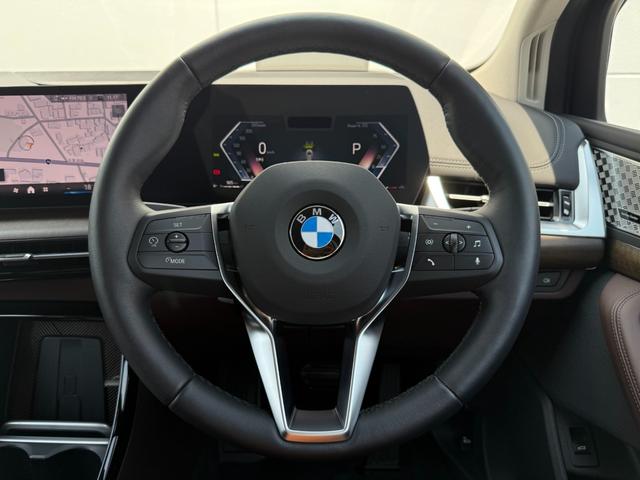 2シリーズ 218dアクティブツアラーエクスクルシブハイラインP 令和10年2月保証付 ヴァーネスカレザー モカ 17AW ハイラインパッケージ テクノロジーパッケージ harman/kardon ヘッドアップディスプレイ 全周囲カメラ AppleCarPlay(16枚目)