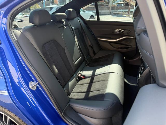 3シリーズ 320i Mスポーツ 全国2年保証付 コンフォートPKG 全周囲カメラ アルカンタラ/センサテック・ブラックシート 18AW アクティブクルーズコントロール 電動トランク シートヒータ AppleCarPlay(11枚目)