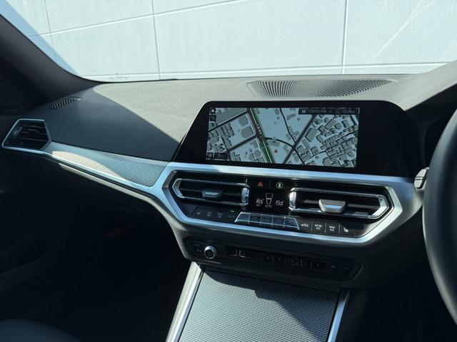 3シリーズ 320i Mスポーツ 全国2年保証付 コンフォートPKG 全周囲カメラ アルカンタラ/センサテック・ブラックシート 18AW アクティブクルーズコントロール 電動トランク シートヒータ AppleCarPlay(24枚目)