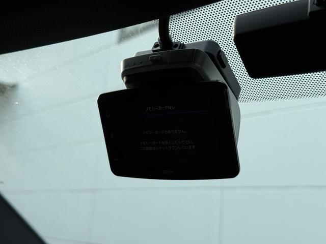 在庫車両はストックヤードにも保管してございます。あらかじめ在庫確認及びご来店日時のご連絡を頂けますと円滑なご案内が可能です。