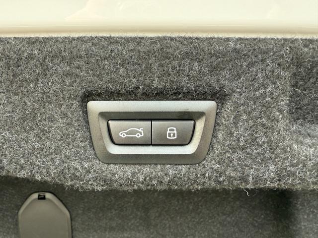 全国の正規ディーラーにて保証修理を受けることが可能ですのでお出かけの際の急なトラブル等もご安心下さい。購入後はお住まいの地域の最寄ディーラーにて保証整備等も可能でございます。