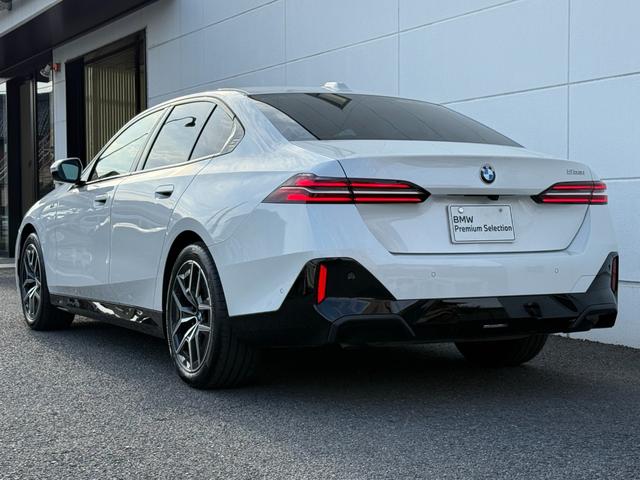 車両の詳細、ご質問につきましては、弊社営業スタッフまでお気軽にご連絡下さいませ。