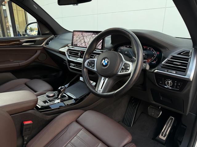 全国の正規ディーラーにて保証修理を受けることが可能ですのでお出かけの際の急なトラブル等もご安心下さい。購入後はお住まいの地域の最寄ディーラーにて保証整備等も可能でございます。