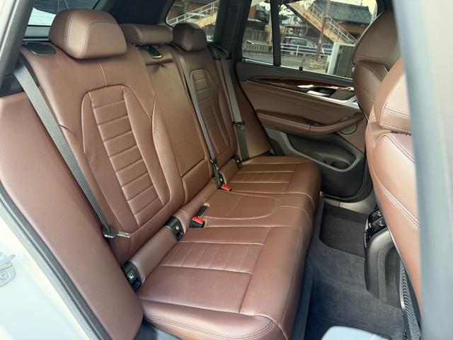 車両の詳細、ご質問につきましては、弊社営業スタッフまでお気軽にご連絡下さいませ。遠方のお客様には実車の詳細画像送信も承ります。お客様からのお問合せをお待ち致しております。