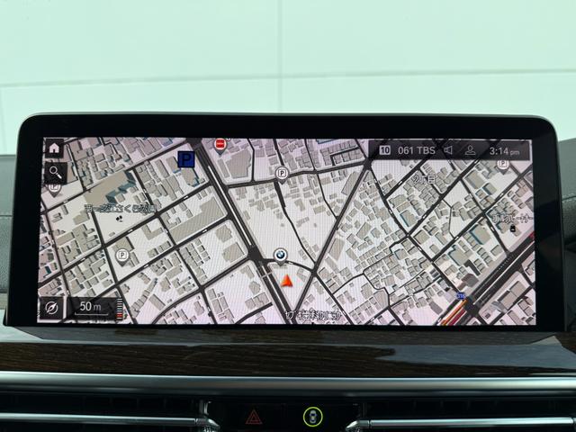 ＢＭＷ　Ｐｒｅｍｉｕｍ　Ｓｅｌｅｃｔｉｏｎ　江戸川は、約２０台の展示スペースがあり、常時新車拠店より厳選された認定中古車が続々と入庫しております。