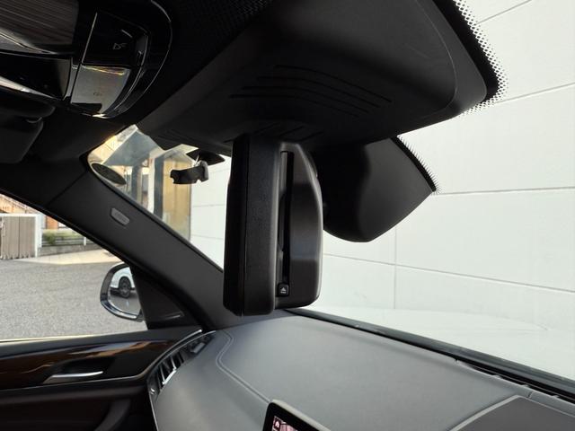 ＢＭＷ専門のメカニックが、１００項目にも上るポイントを徹底的にチェック。交換基準に達した部品があれば、弊社負担にて交換後、お客様へご納車致します。