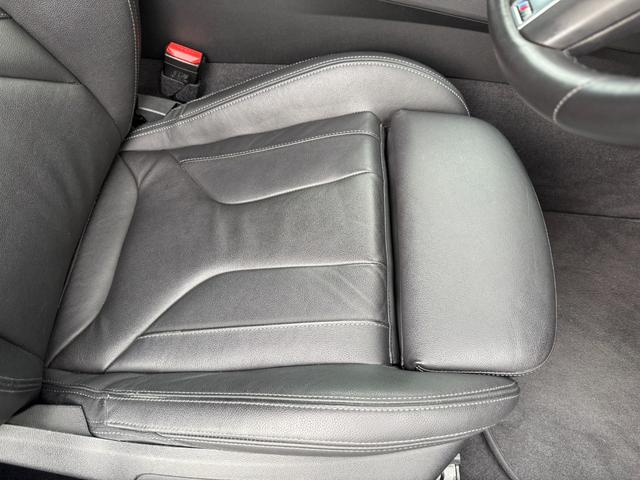 Ｚ４ ｓＤｒｉｖｅ２０ｉ　Ｍスポーツ　全国２年保証付　ヴァーネスカレザーブラックシート　セレクトＰＫＧ　地デジＴＶナビ　ハーマン音響　ステアリングヒータ　１８ＡＷ　ＡＣＣ　ヘッドアップディスプレイ　　シートヒータ　ＡｐｐｌｅＣａｒＰｌａｙ（8枚目）