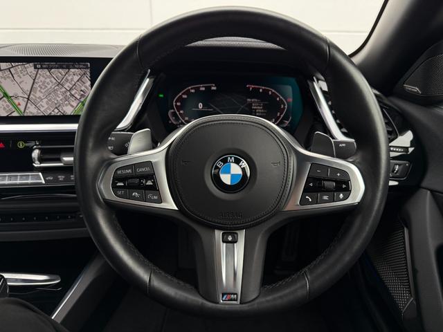 Ｚ４ ｓＤｒｉｖｅ２０ｉ　Ｍスポーツ　全国２年保証付　ヴァーネスカレザーブラックシート　セレクトＰＫＧ　地デジＴＶナビ　ハーマン音響　ステアリングヒータ　１８ＡＷ　ＡＣＣ　ヘッドアップディスプレイ　　シートヒータ　ＡｐｐｌｅＣａｒＰｌａｙ（11枚目）