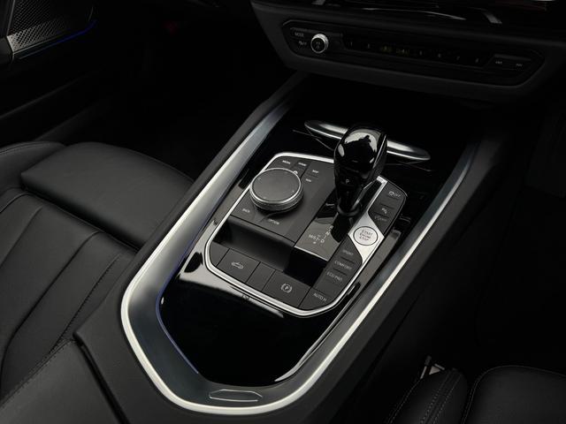 Ｚ４ ｓＤｒｉｖｅ２０ｉ　Ｍスポーツ　全国２年保証付　ヴァーネスカレザーブラックシート　セレクトＰＫＧ　地デジＴＶナビ　ハーマン音響　ステアリングヒータ　１８ＡＷ　ＡＣＣ　ヘッドアップディスプレイ　　シートヒータ　ＡｐｐｌｅＣａｒＰｌａｙ（32枚目）