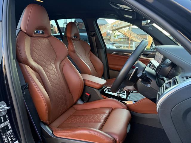 Ｘ３ Ｍ コンペティション　全国２年保証付　タルトゥーフォレザー　２１ＡＷ　可変サス　可変バルブ　Ｍｓｐブレーキ　ＡＣＣ　ハンズオフアシスト　ＨＵＤ　全周囲カメラ　ハーマン音響　シートエアコン　地デジＴＶナビ　ＣａｒＰｌａｙ（6枚目）