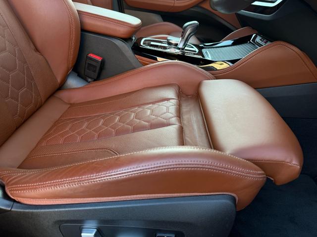 Ｘ３ Ｍ コンペティション　全国２年保証付　タルトゥーフォレザー　２１ＡＷ　可変サス　可変バルブ　Ｍｓｐブレーキ　ＡＣＣ　ハンズオフアシスト　ＨＵＤ　全周囲カメラ　ハーマン音響　シートエアコン　地デジＴＶナビ　ＣａｒＰｌａｙ（9枚目）