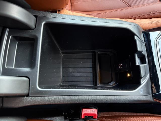 Ｘ３ Ｍ コンペティション　全国２年保証付　タルトゥーフォレザー　２１ＡＷ　可変サス　可変バルブ　Ｍｓｐブレーキ　ＡＣＣ　ハンズオフアシスト　ＨＵＤ　全周囲カメラ　ハーマン音響　シートエアコン　地デジＴＶナビ　ＣａｒＰｌａｙ（41枚目）