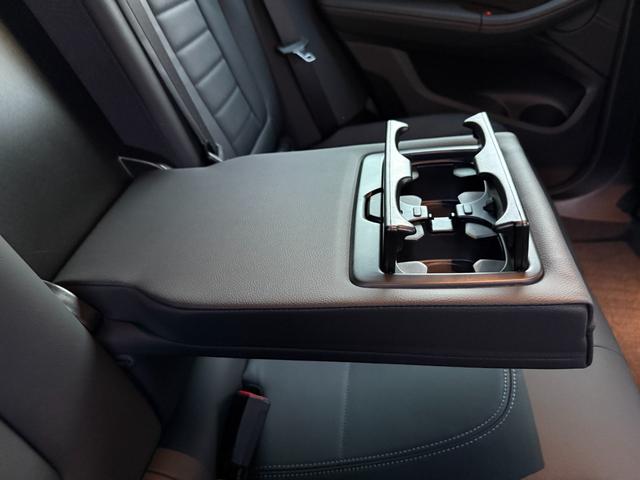 Ｘ４ ｘＤｒｉｖｅ　２０ｄ　Ｍスポーツ　全国２年保証付　ヴァーネスカレザーシートブラック１９ＡＷ　ｈａｒｍａｎ／ｋａｒｄｏｎ　ＡｐｐｌｅＣａｒＰｌａｙ　ヘッドアップディスプレイ　アンビエントライト　シートヒーター　３６０カメラ　電動トランク（13枚目）